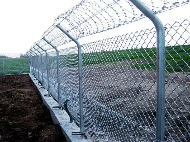 Boru Direkli Tel Çitler: Montajı ve Bakımı